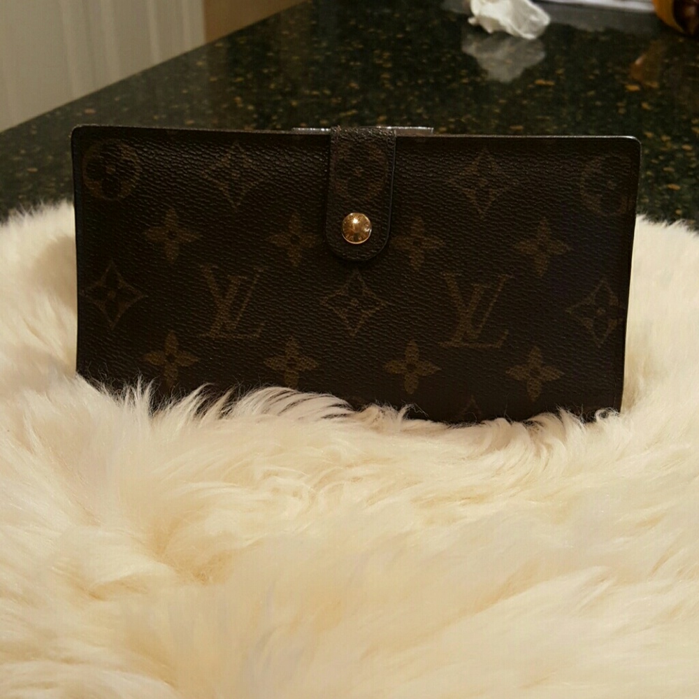 Louis Vuitton long wallet monogram